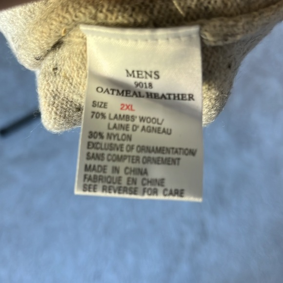 Woolrich sweater. Beige with hints of color throughout. Size 2XL - Picture 8 of 8